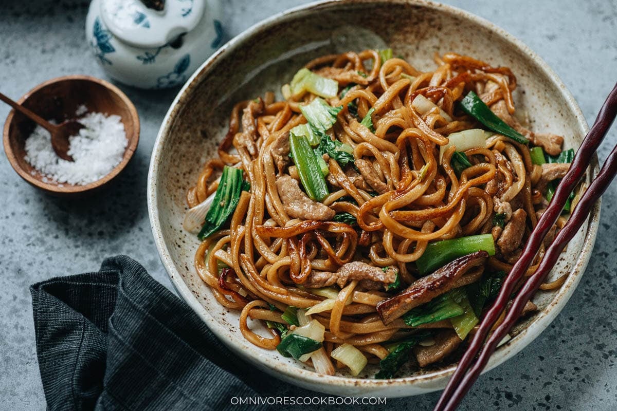 Shanghai Fried Noodles (上海粗炒面) – Omnivore’s Cookbook Shanghai Fried Noodles (上海粗炒面) – Omnivore’s Cookbook