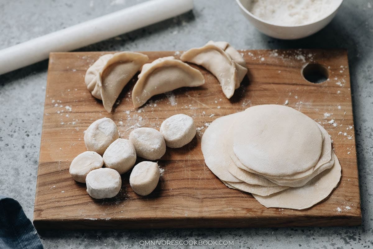 Dumpling Wrappers Recipe (饺子皮) – Omnivore’s Cookbook Dumpling Wrappers Recipe (饺子皮) – Omnivore’s Cookbook