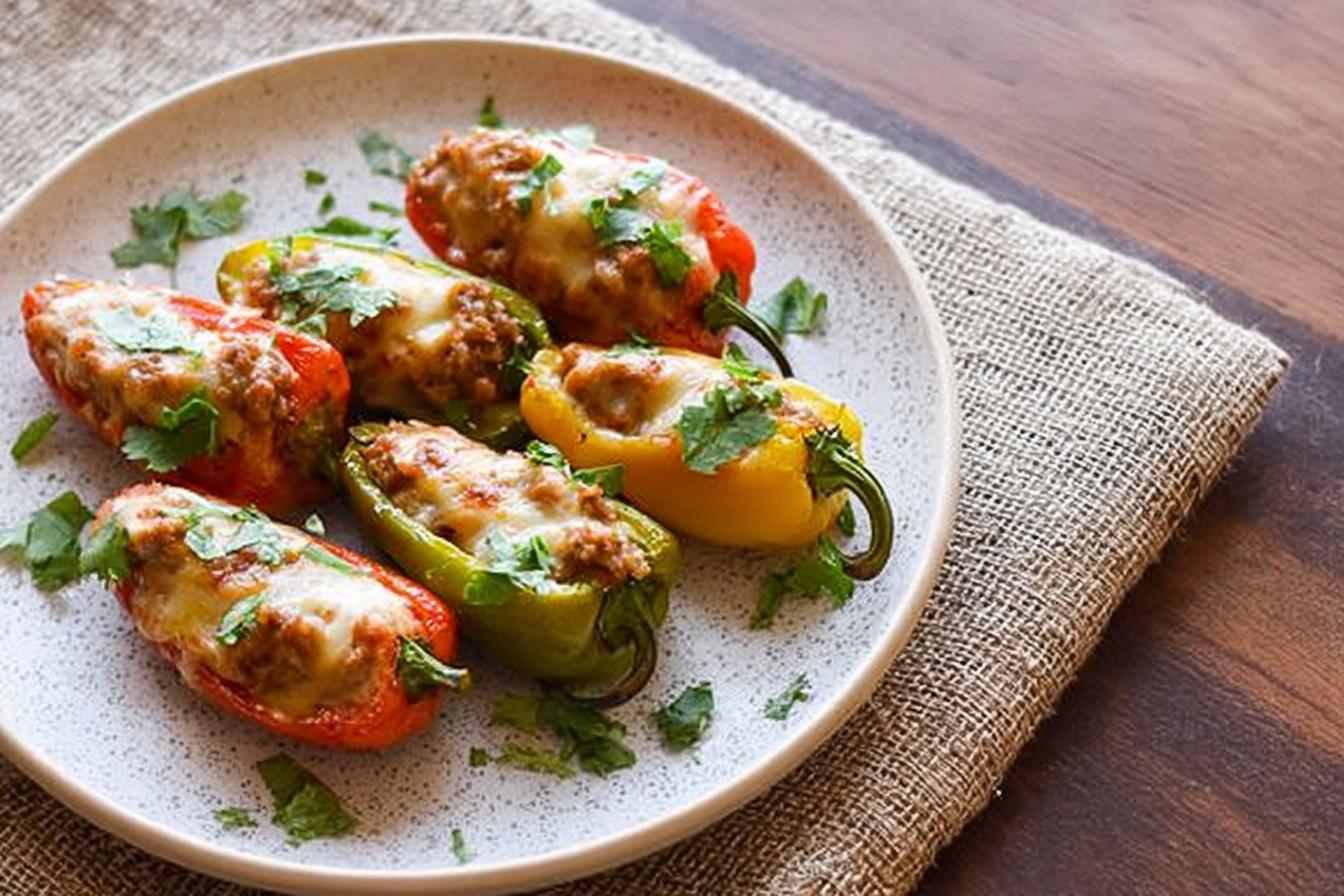 Sausage and Cream Cheese Stuffed Mini Peppers – Quick & Easy Sausage and Cream Cheese Stuffed Mini Peppers – Quick & Easy